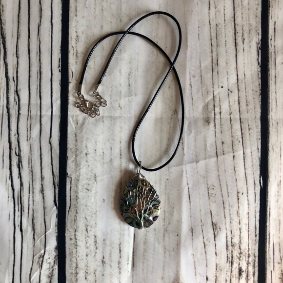 NIB, Amazingly vibrant, tree of life necklace - Picture 3 of 3